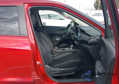 2024 Nissan Kicks Sv Xtronic Cvt z USA, uszkodzony, nr VIN 3N1CP5CV9RL487439